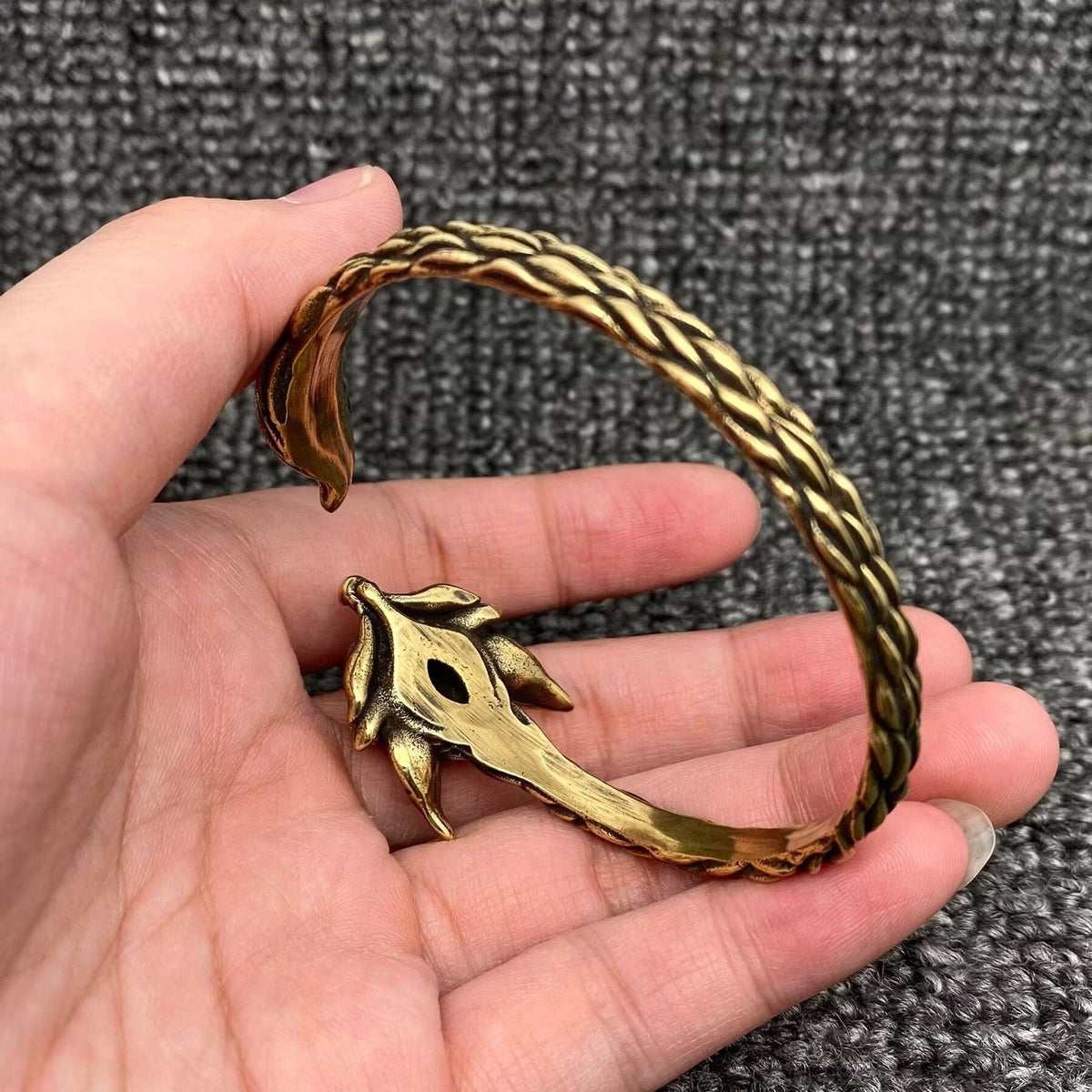 Inlaid Zircon Vintage Adjustable Fox Cuff