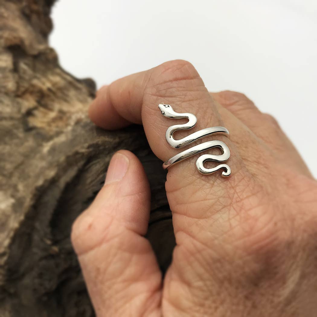 Adjustable Snake Ring: Bronze