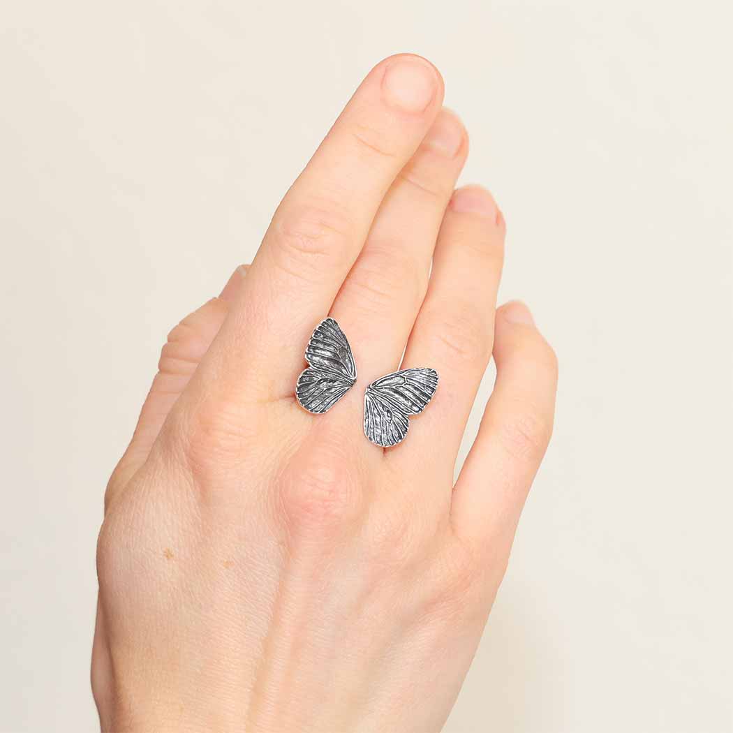 Adjustable Dimensional Butterfly Wings Ring: Bronze