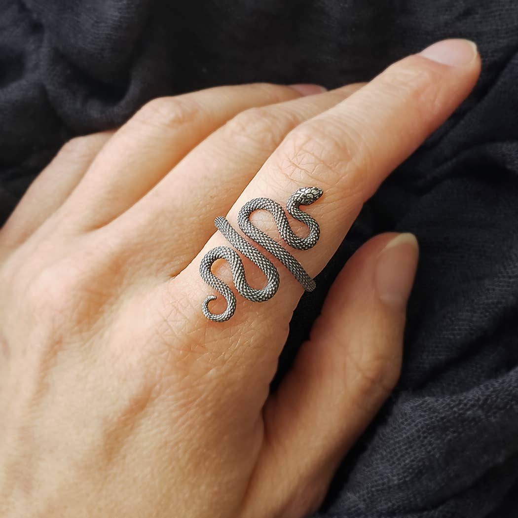 Textured Adjustable Snake Ring: Bronze
