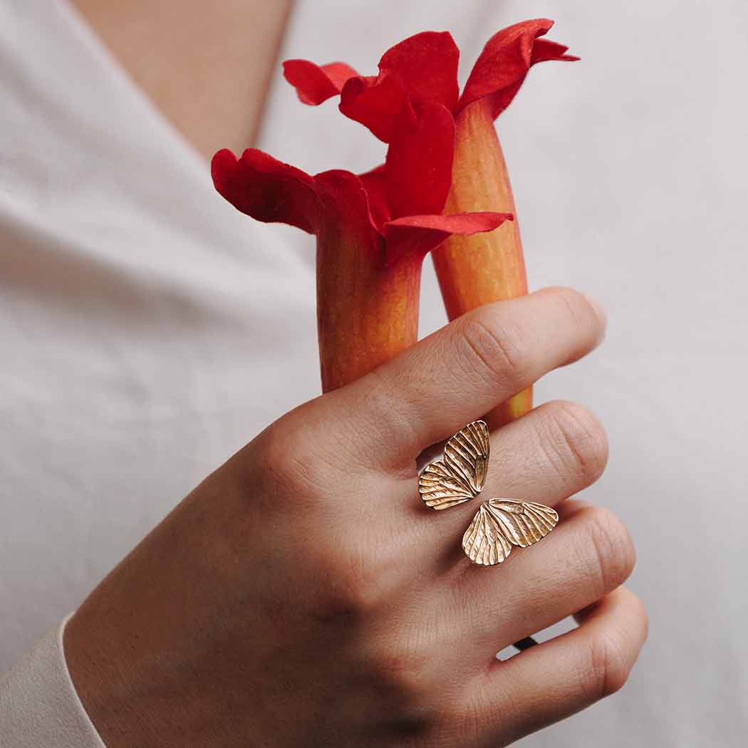 Adjustable Dimensional Butterfly Wings Ring: Bronze