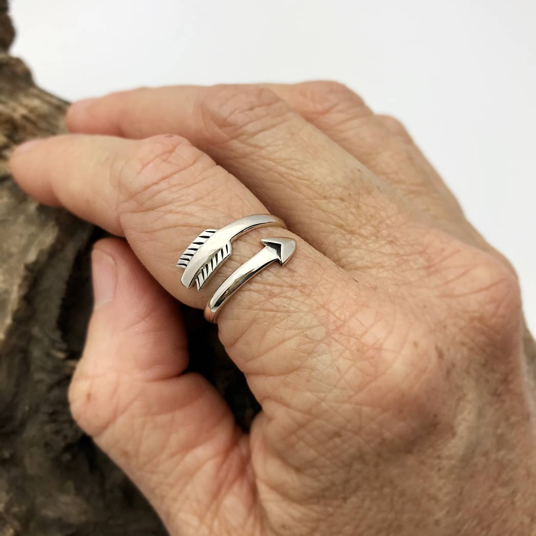 Adjustable Arrow Ring: Bronze
