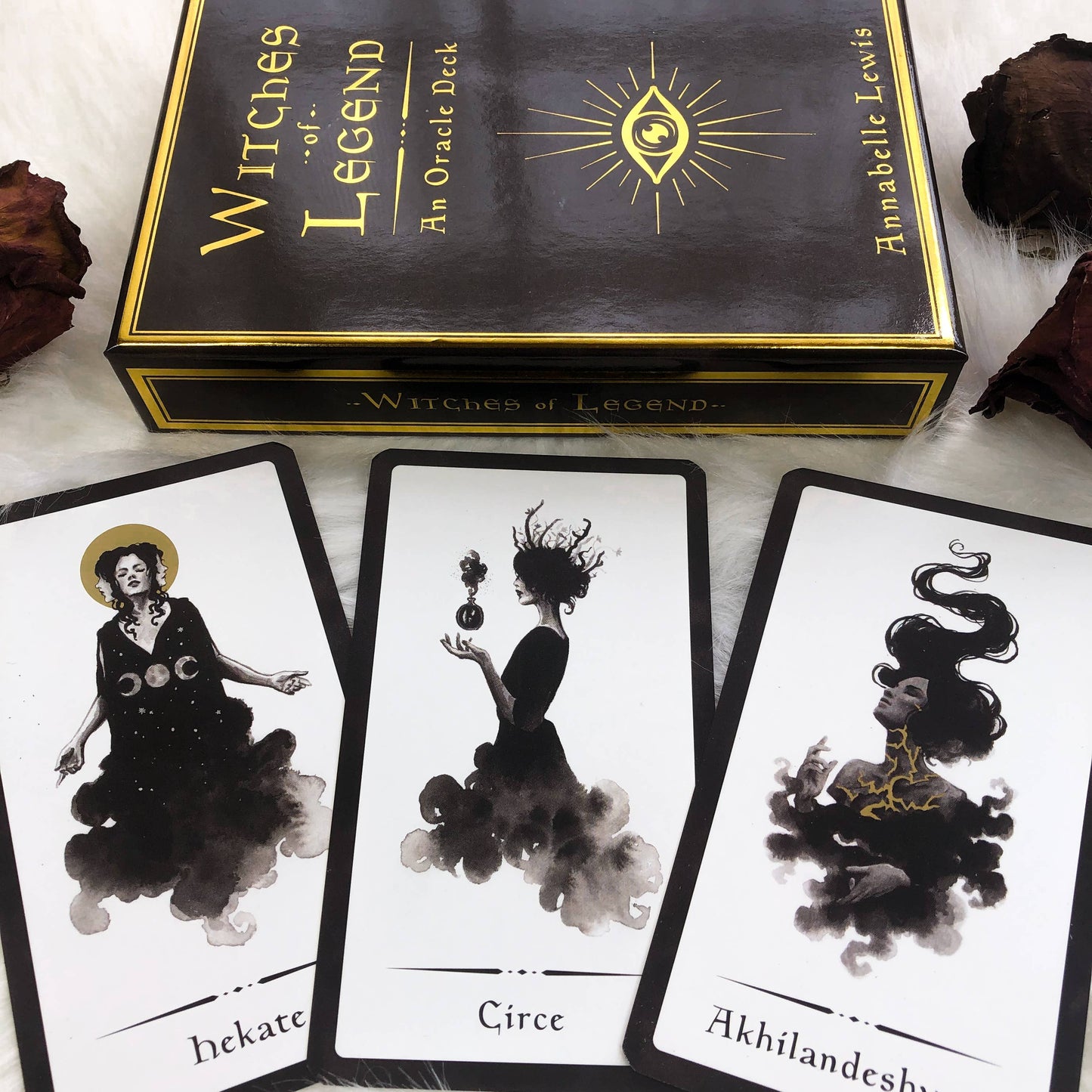 Oracle Deck - Witches of Legend