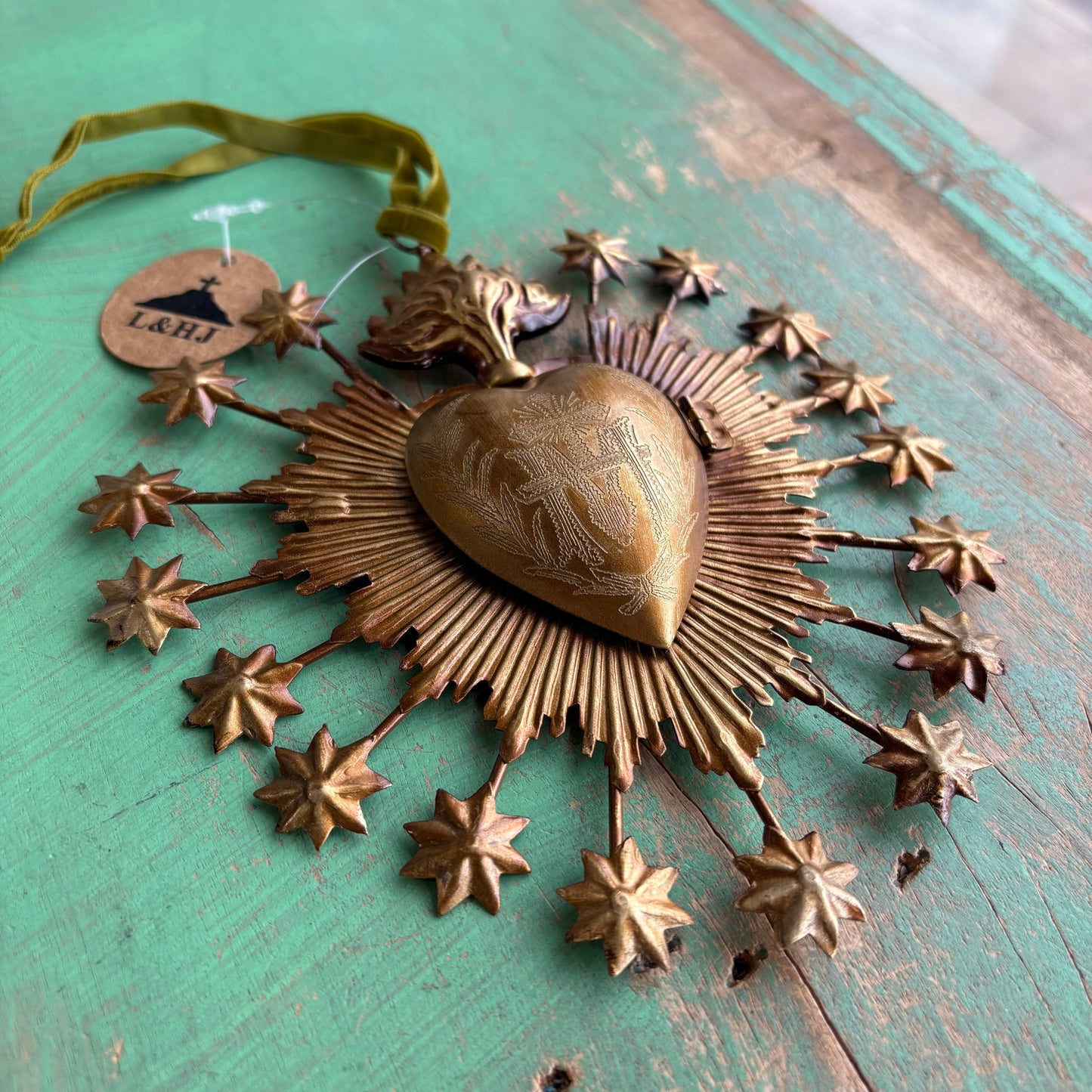 Flaming Stars 6" Sacred Heart Box