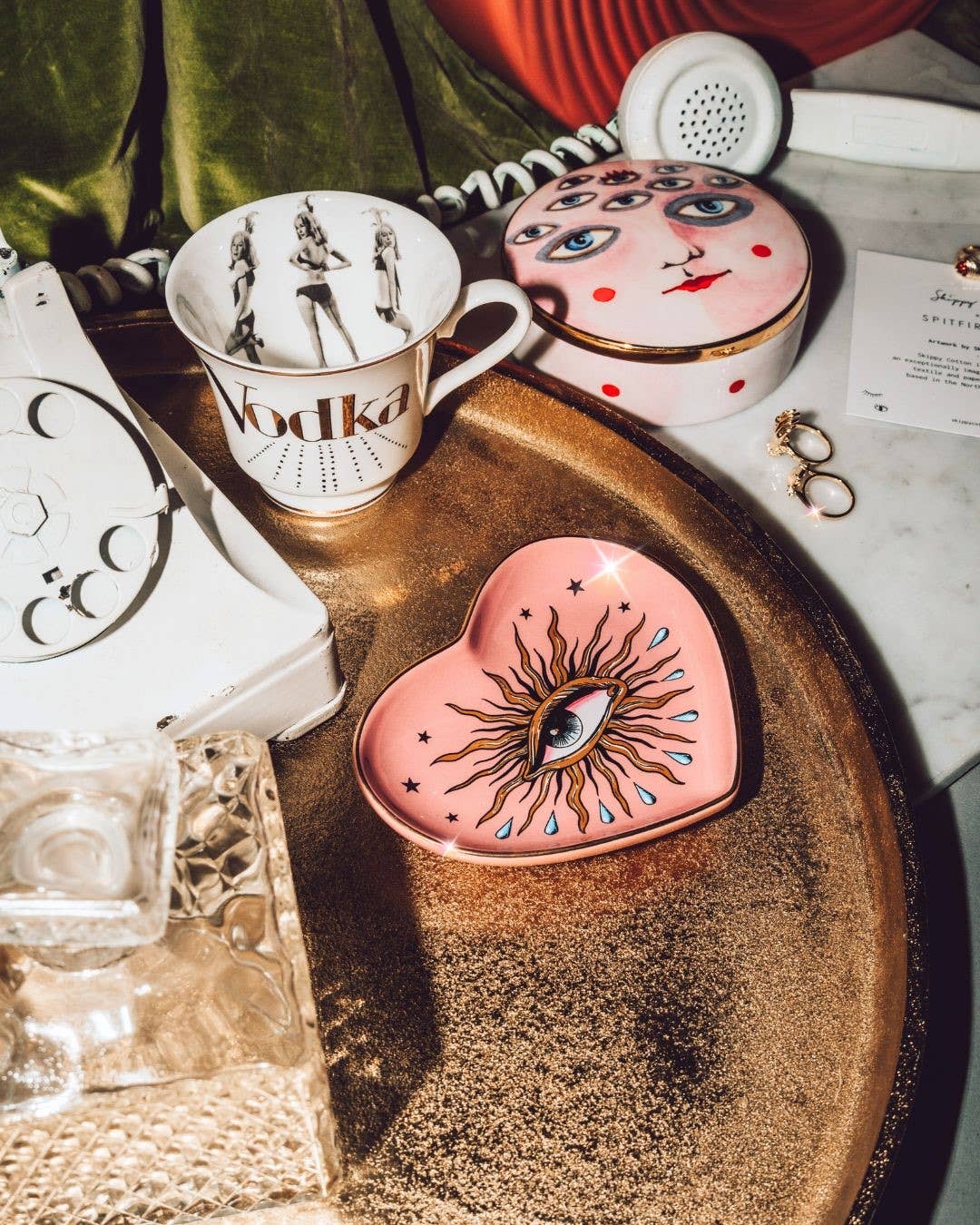 Pop Art Eye Heart Dish: Pink