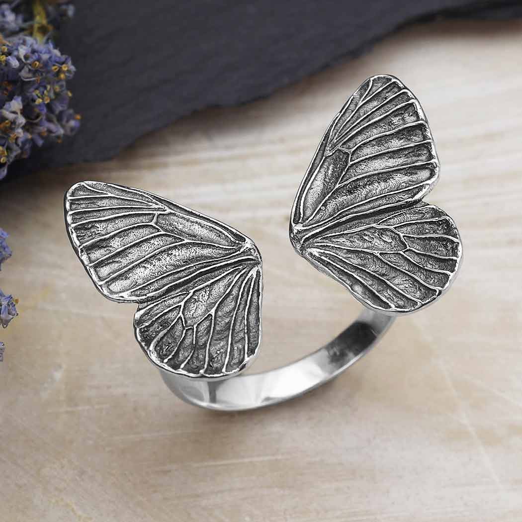 Adjustable Dimensional Butterfly Wings Ring: Bronze