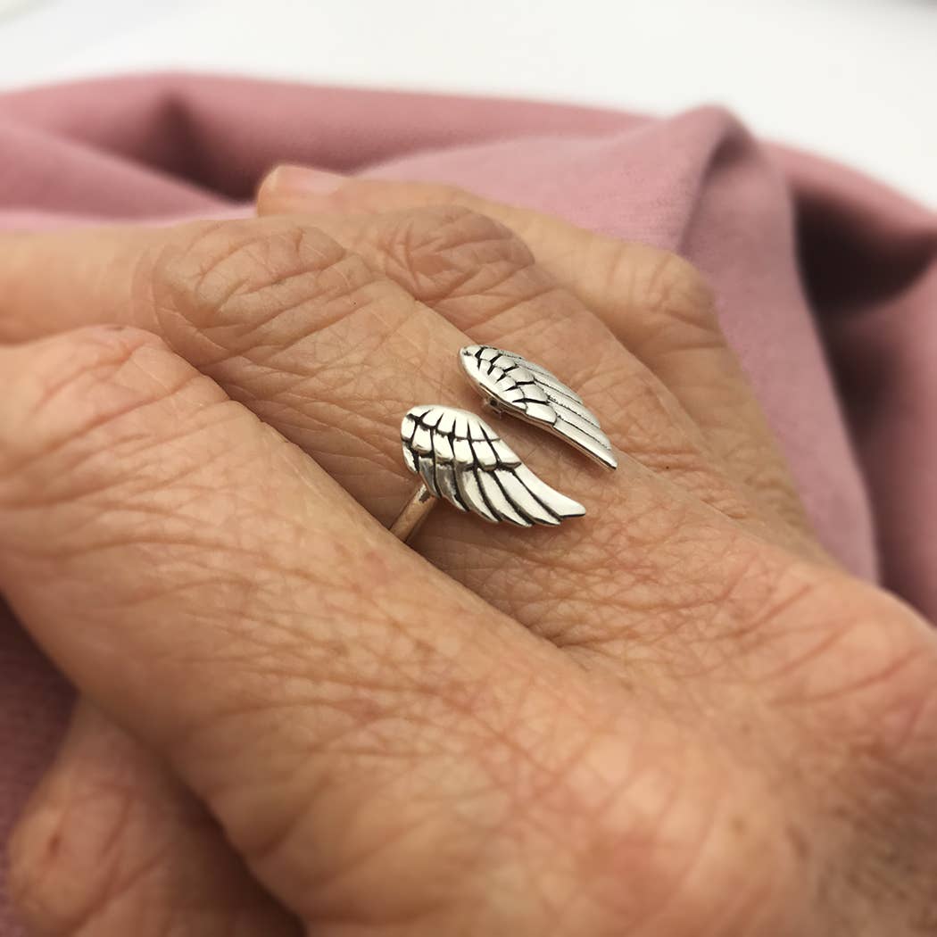 Adjustable Angel Wing Ring: Bronze