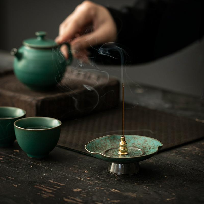Turquoise-colored Ceramic Incense Holder: Turquoise