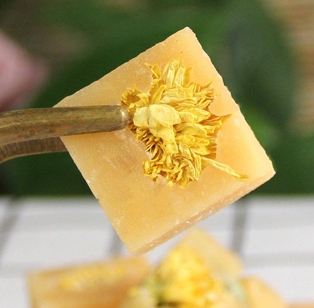 Gourmet Honey Sugar Cubes with flowers and fruit: Pear