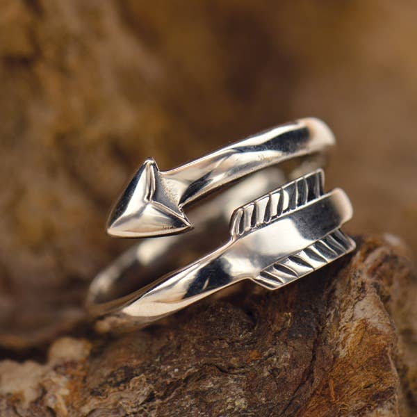 Adjustable Arrow Ring: Bronze