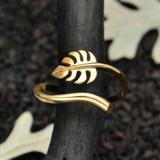 Adjustable Monstera Leaf Ring: Bronze