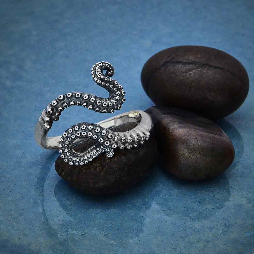 Adjustable Octopus Tentacle Ring: Bronze