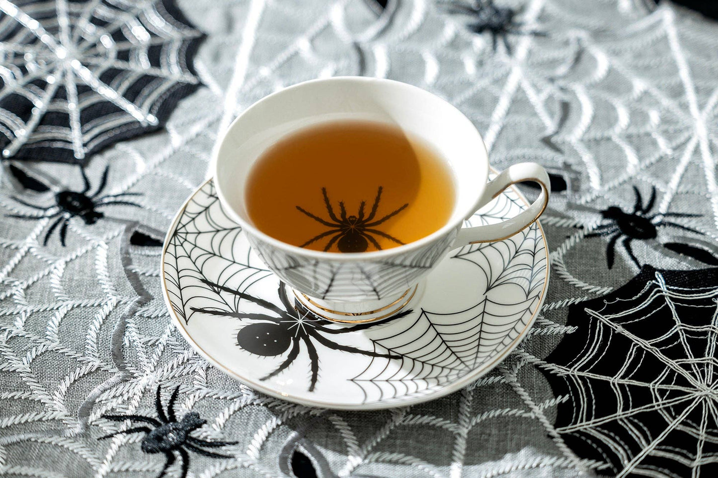 Spider White Gold 7oz Tea Cup And Saucer