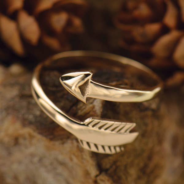 Adjustable Arrow Ring: Bronze