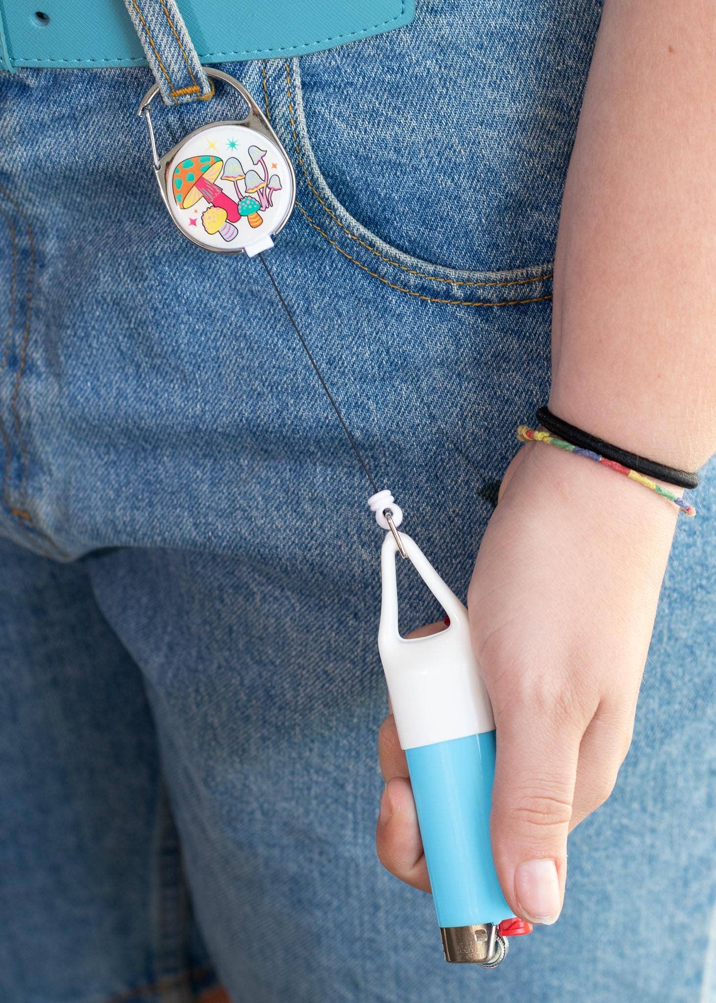 COLORFUL MUSHROOM LIGHTER LEASH
